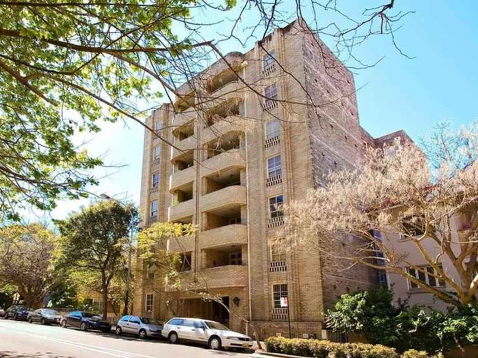34/22 Roslyn Gardens Elizabeth Bay