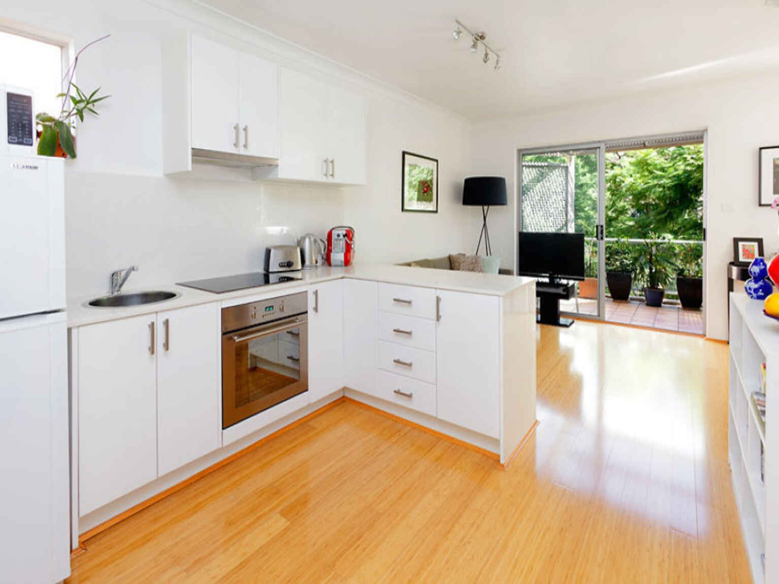 13/60 Roslyn Gardens Elizabeth Bay