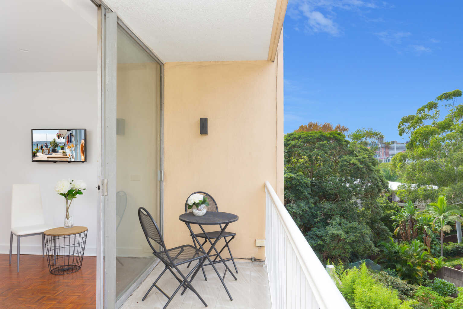 301/76 Roslyn Gardens Rushcutters Bay 301/76 Roslyn Gardens Rushcutters Bay