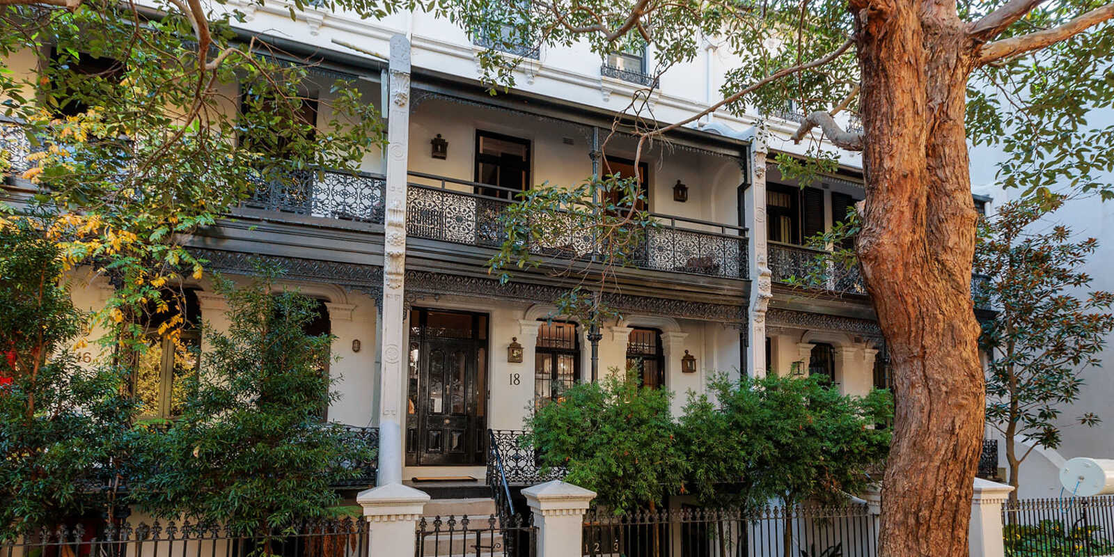 18 Rockwall Crescent Potts Point