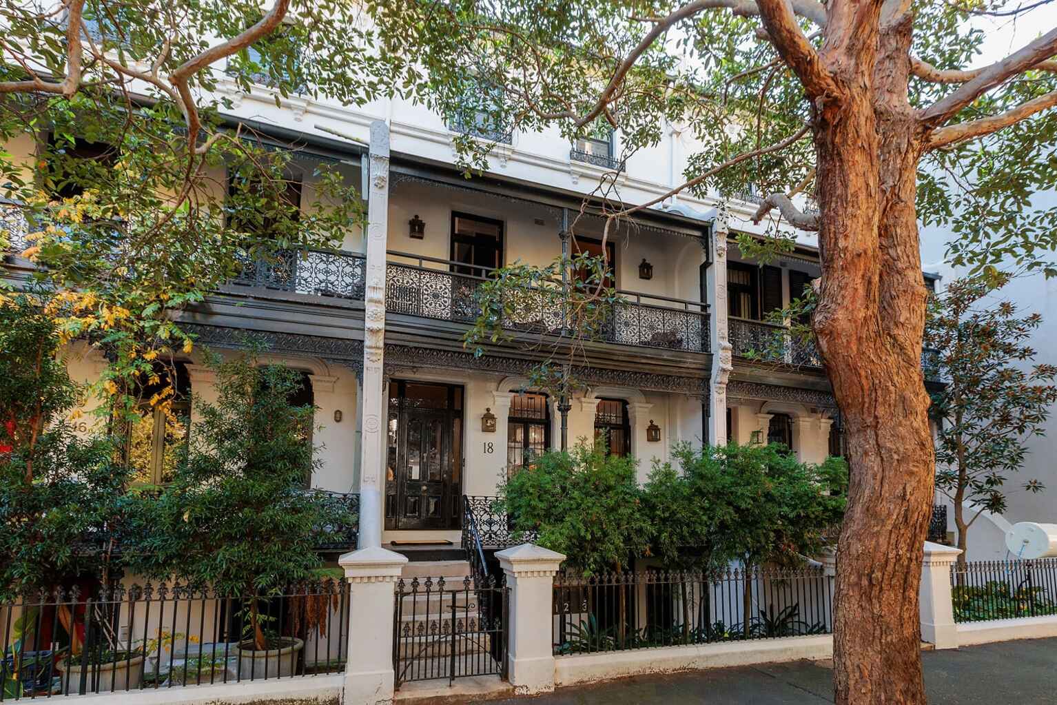 18 Rockwall Crescent Potts Point
