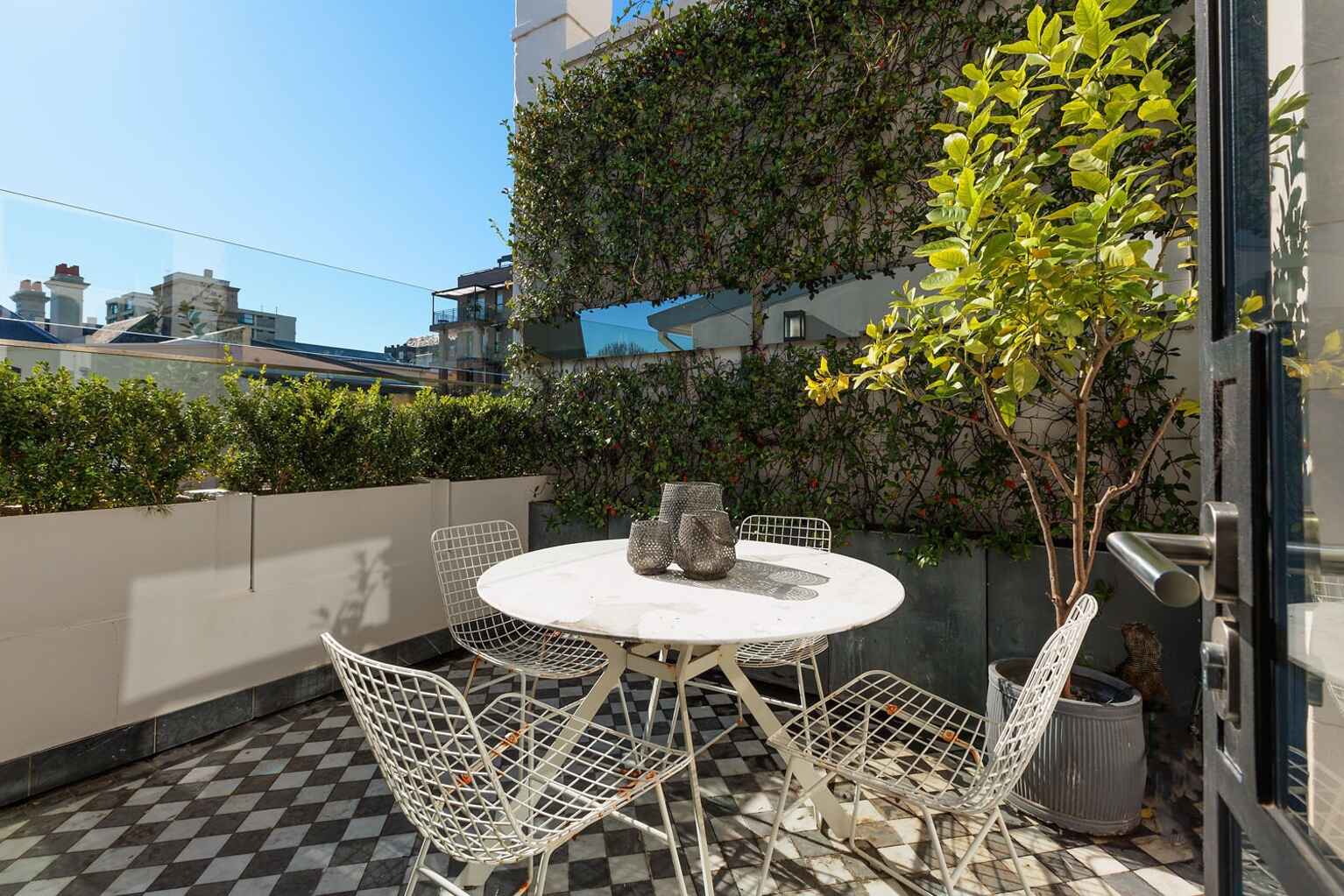 18 Rockwall Crescent Potts Point