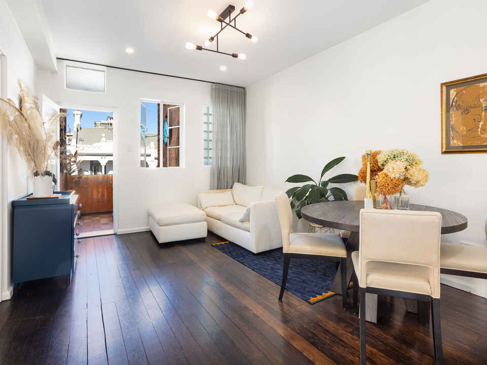 21/10a Challis Avenue Potts Point