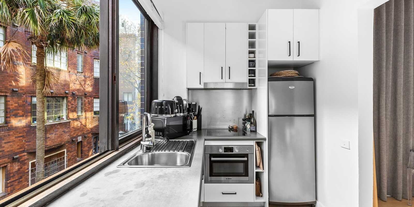 25/18 Springfield Avenue Potts Point
