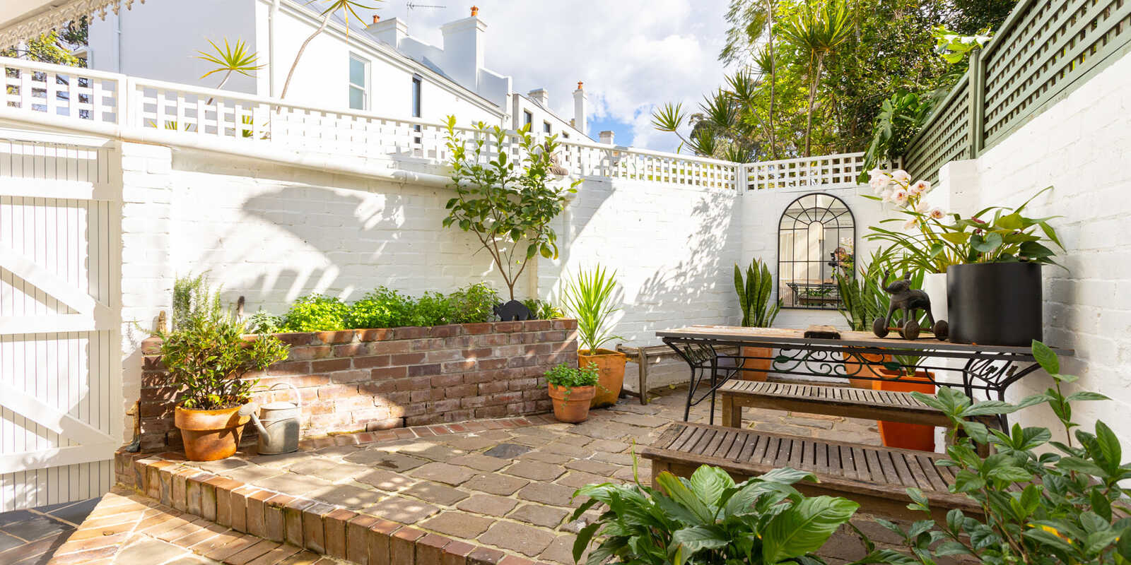 1a Barcom Avenue Darlinghurst