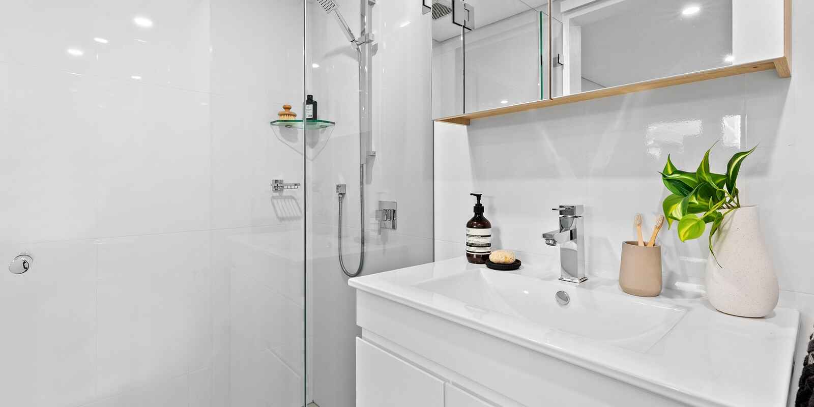 102/145 Victoria Street Potts Point 102/145 Victoria Street Potts Point