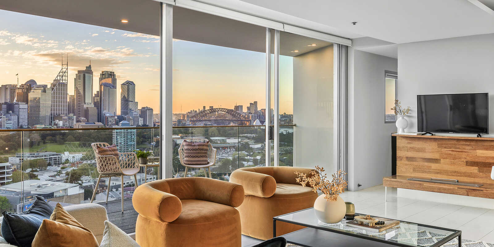 1211/227 Victoria Street Darlinghurst