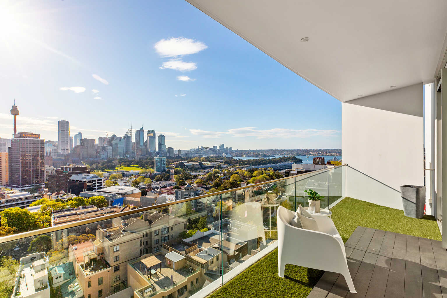 1211/227 Victoria Street Darlinghurst