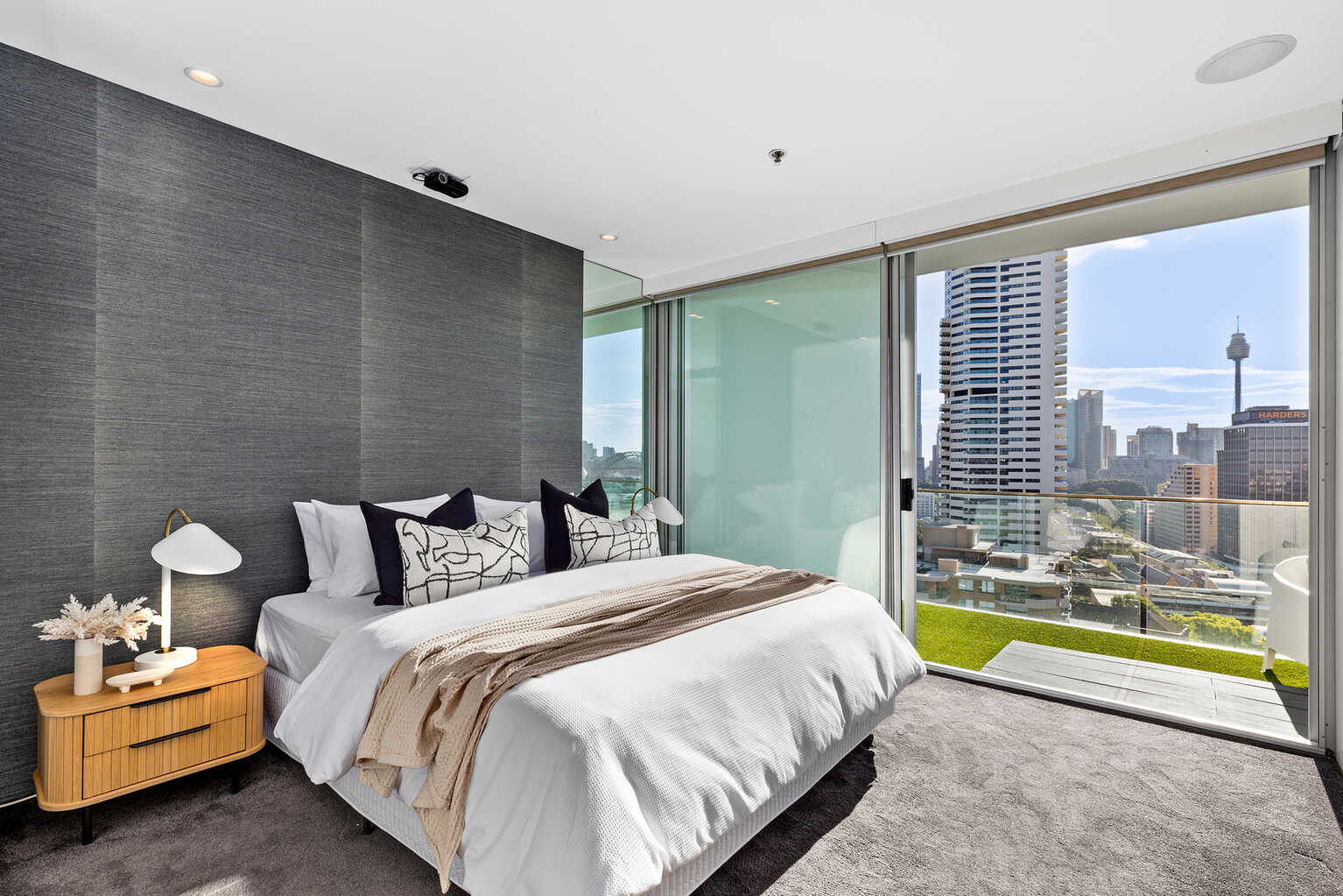 1211/227 Victoria Street Darlinghurst