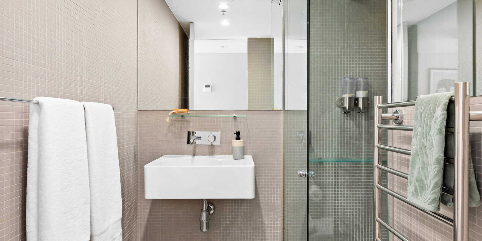 1211/227 Victoria Street Darlinghurst