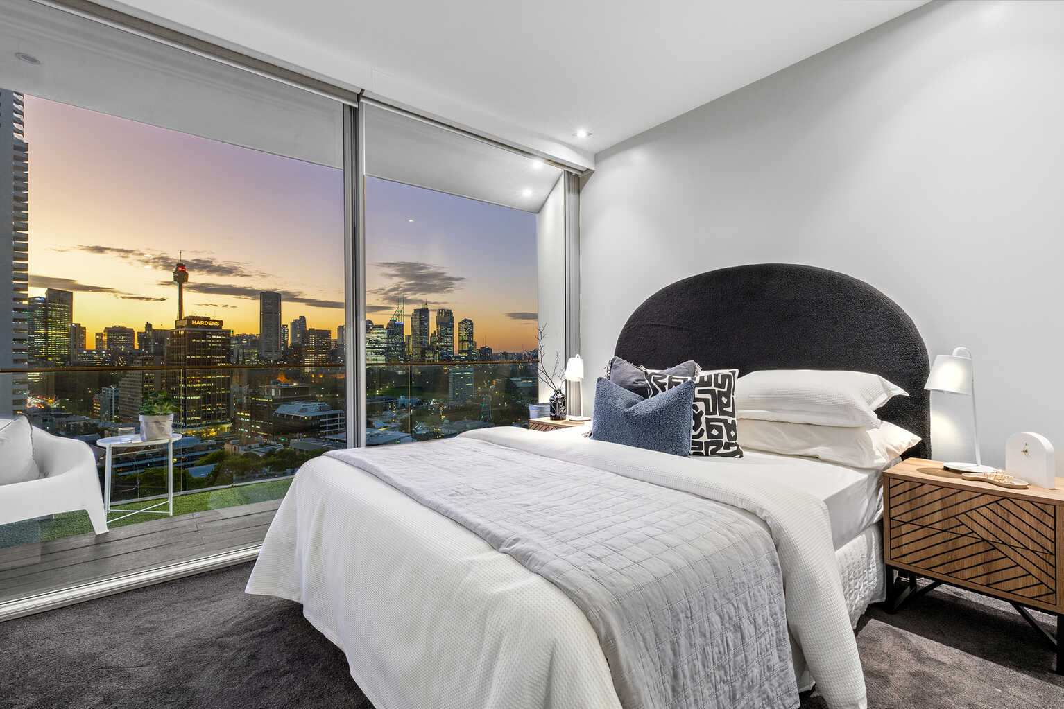 1211/227 Victoria Street Darlinghurst