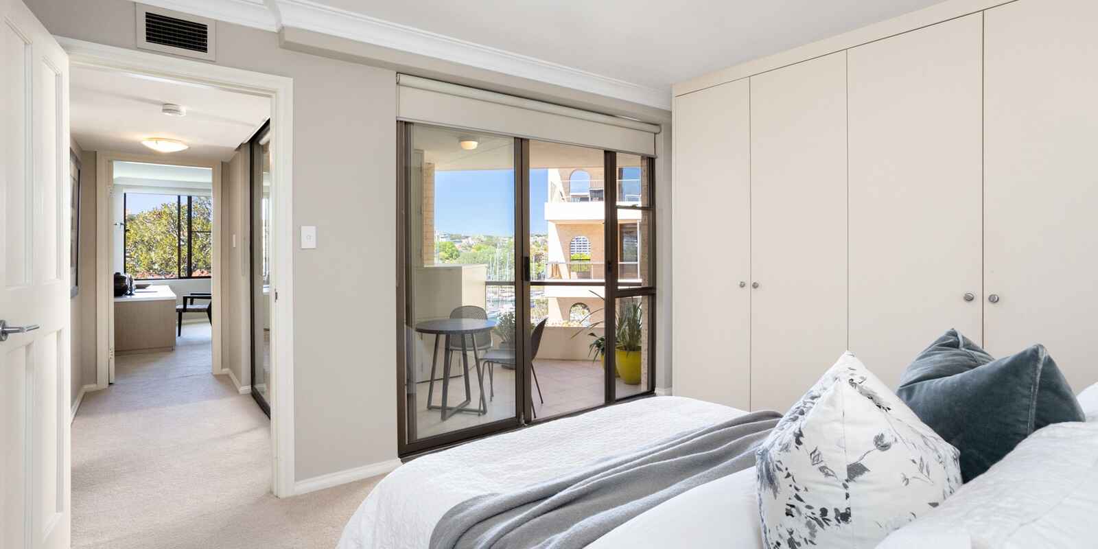 12/93 Elizabeth Bay Road Elizabeth Bay 12/93 Elizabeth Bay Road Elizabeth Bay