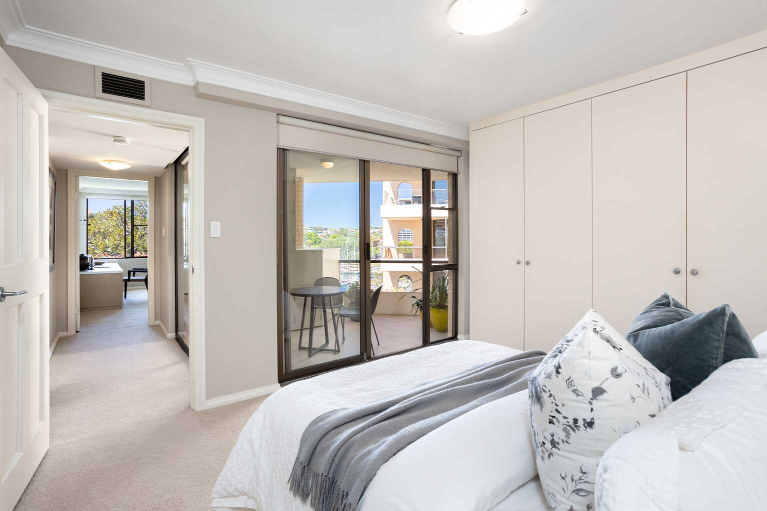 12/93 Elizabeth Bay Road Elizabeth Bay 12/93 Elizabeth Bay Road Elizabeth Bay