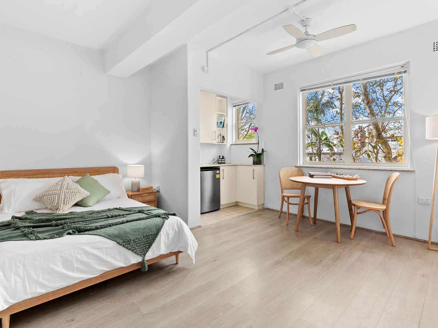 Studio/76 Elizabeth Bay Road Elizabeth Bay