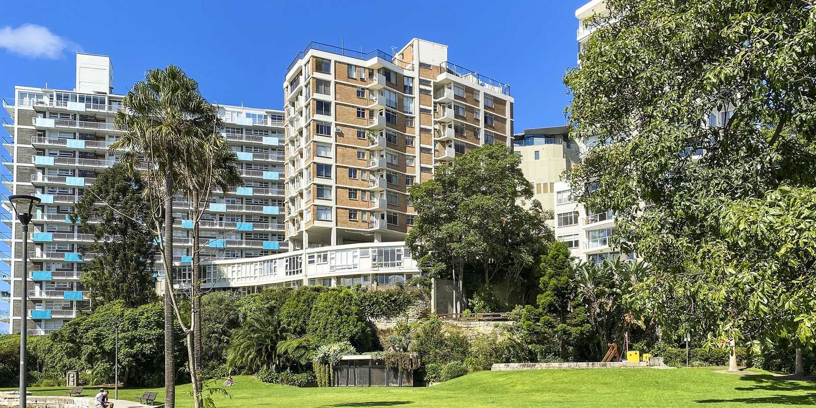 77/5-7 Esplanade  Elizabeth Bay