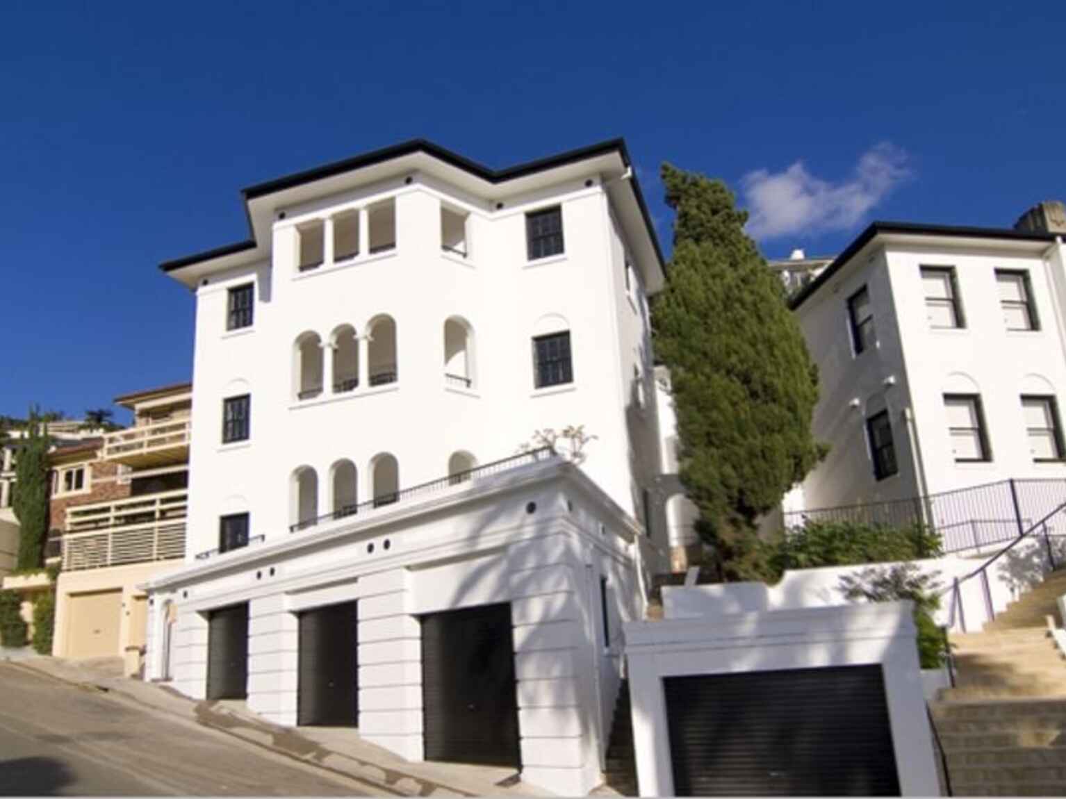 1/4 Loftus Road Darling Point