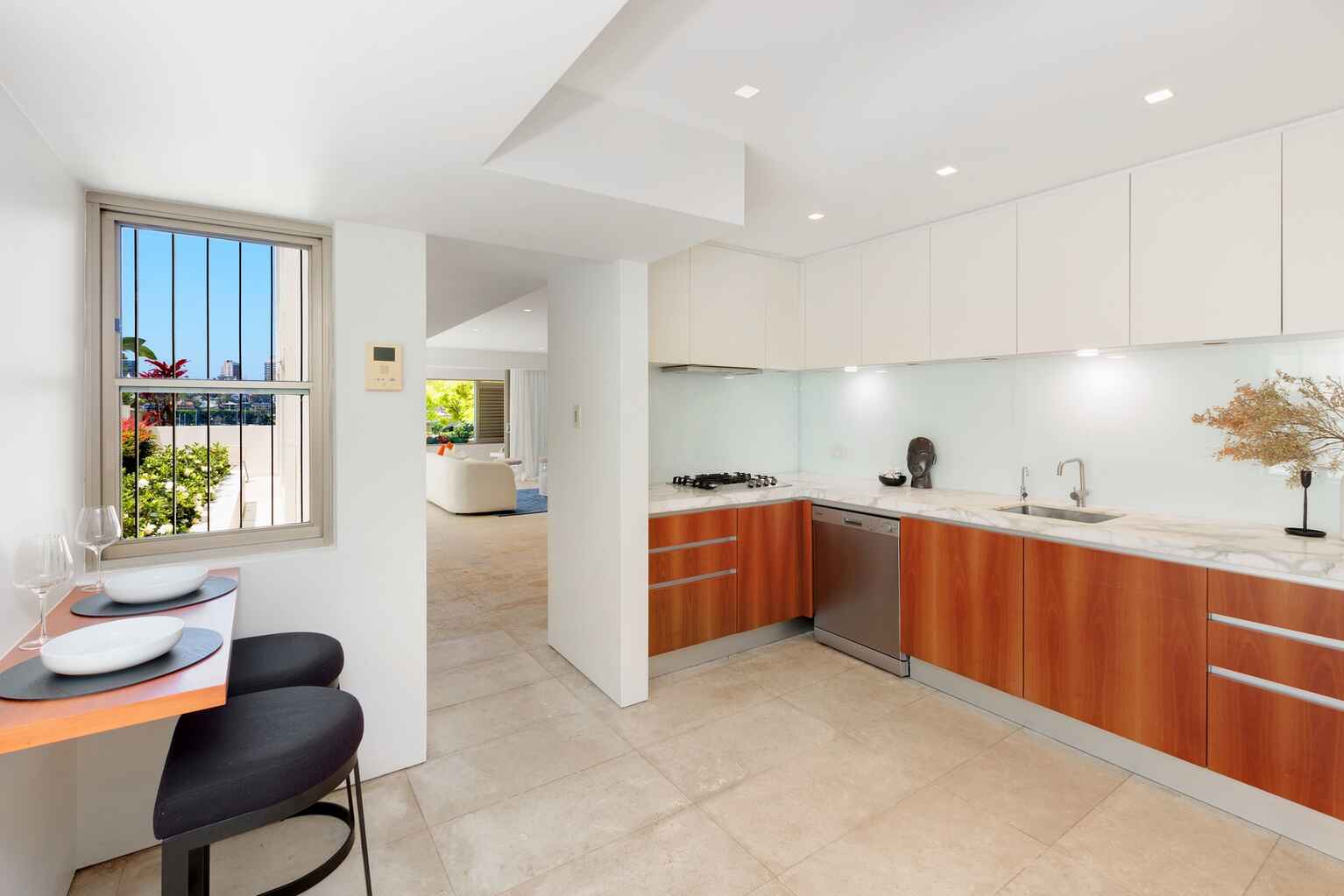 1&2/11a  Billyard Avenue Elizabeth Bay