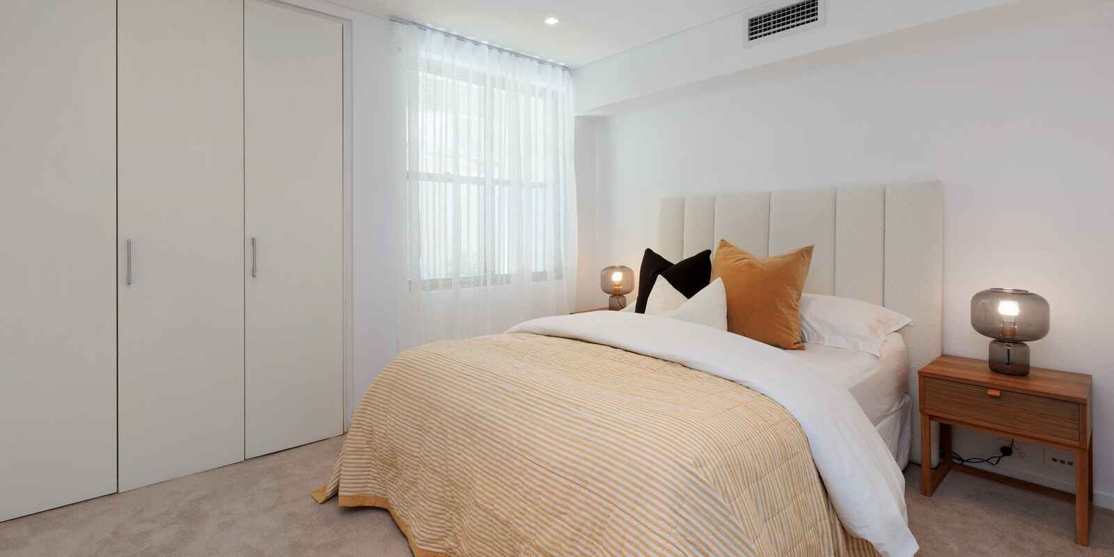 1&2/11a  Billyard Avenue Elizabeth Bay