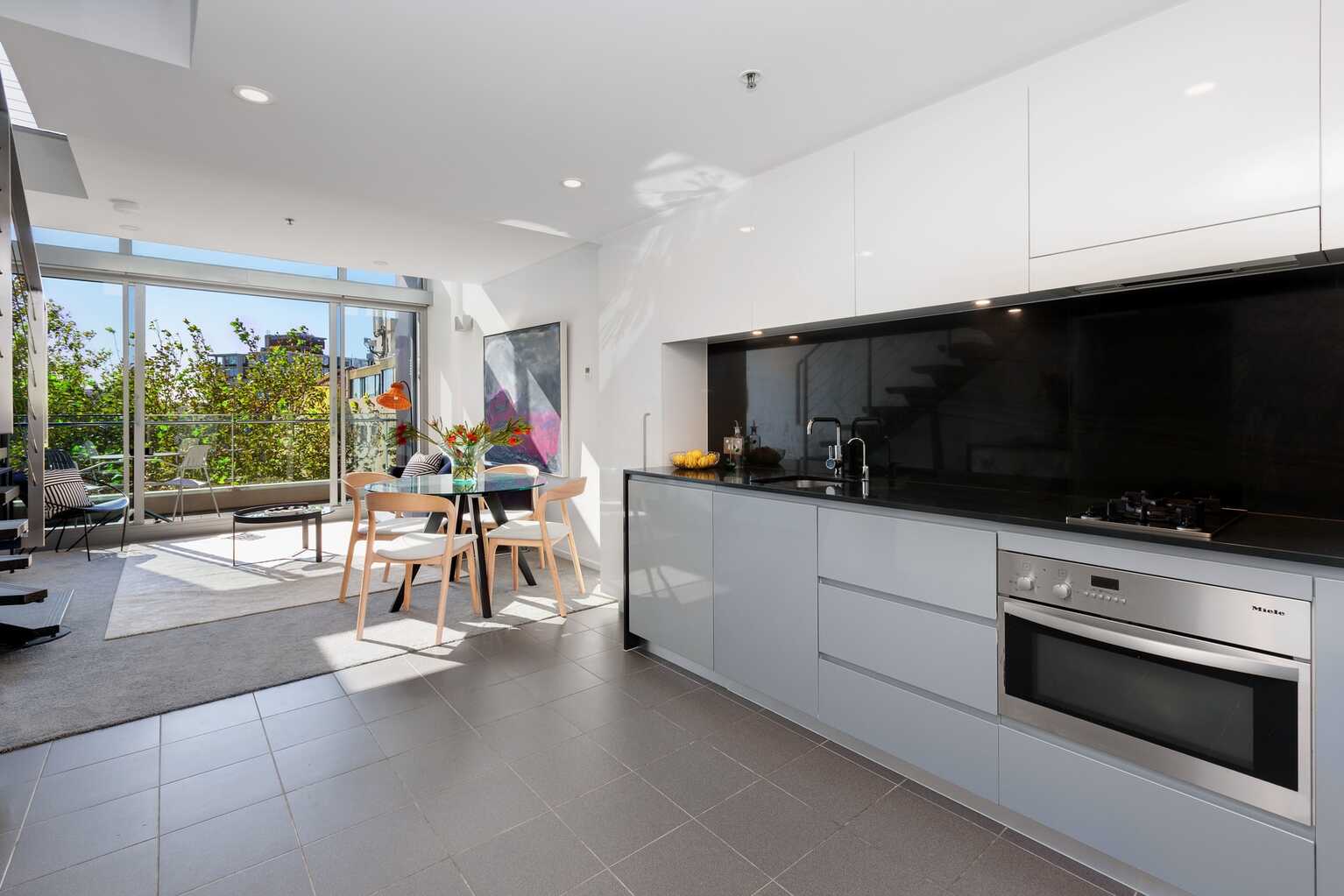 516/81 Macleay Street Potts Point 516/81 Macleay Street Potts Point