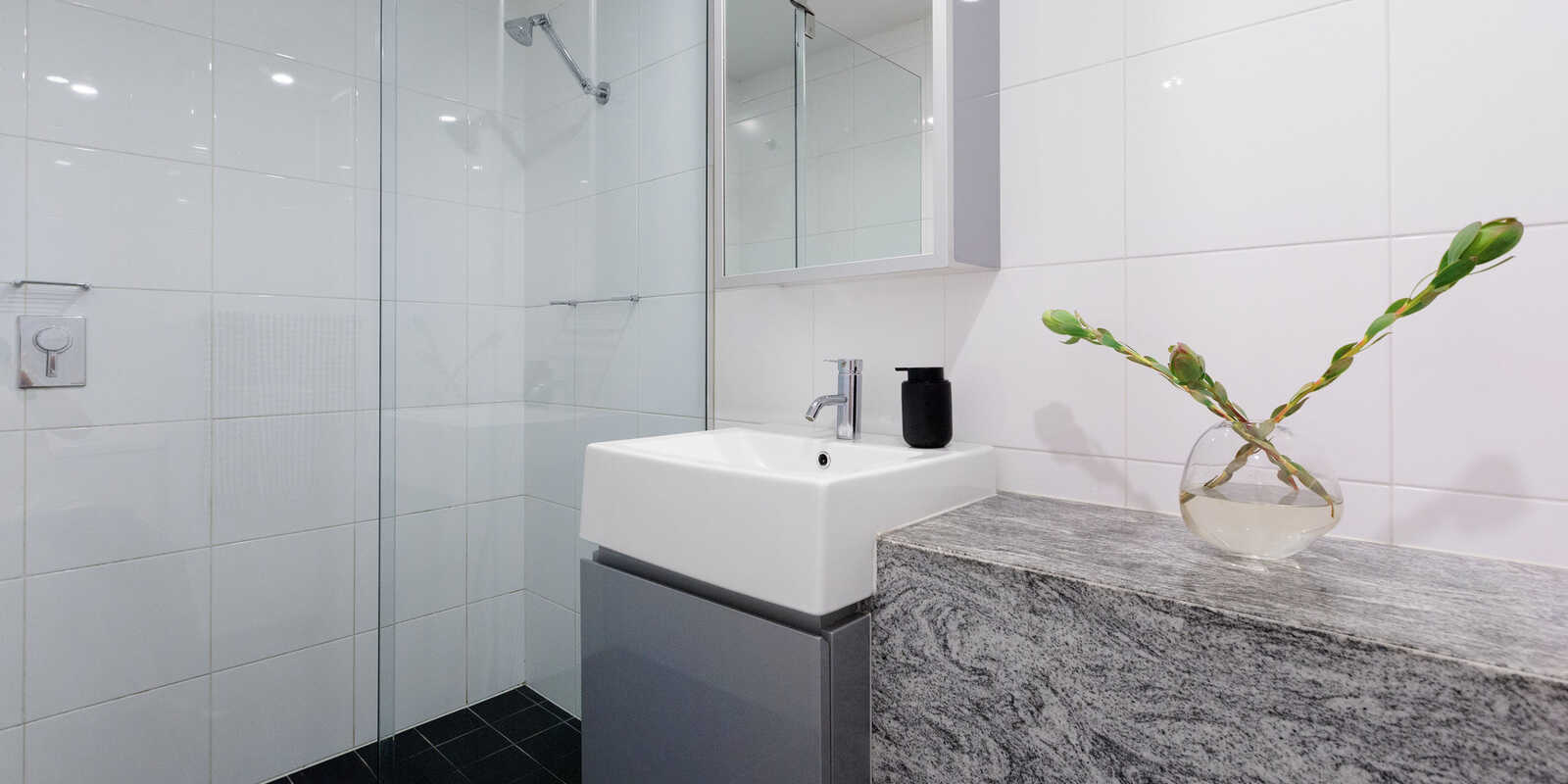 516/81 Macleay Street Potts Point 516/81 Macleay Street Potts Point