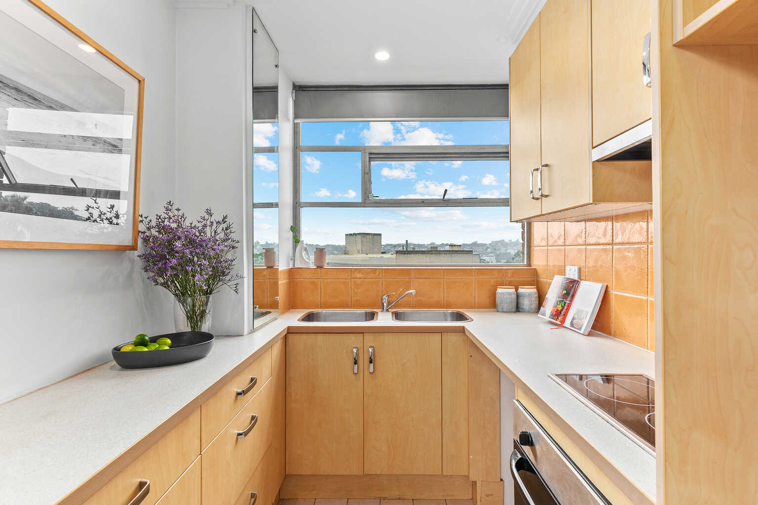 18/10 Barncleuth Square Elizabeth Bay