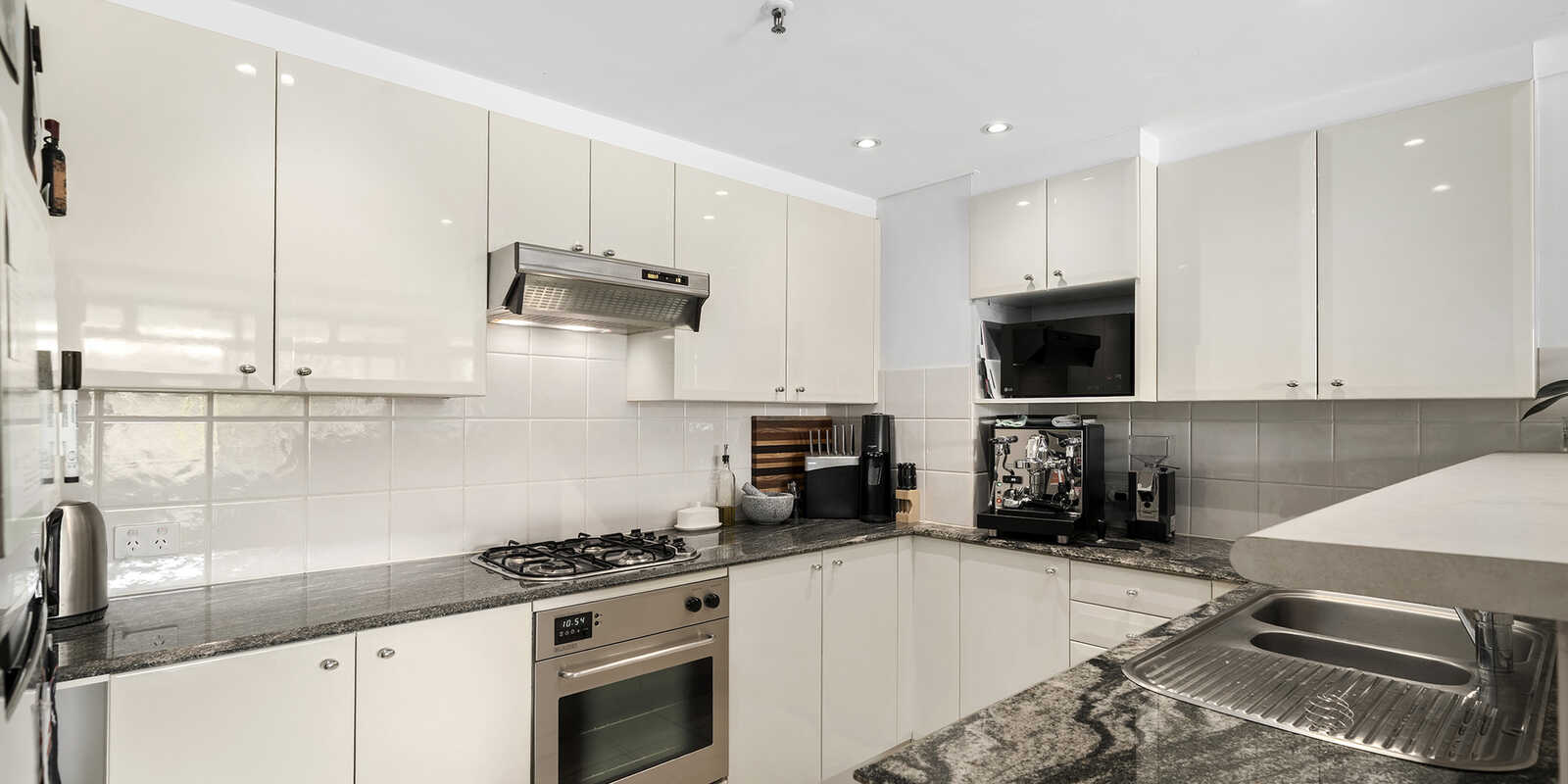 210/63 Crown Street Woolloomooloo 210/63 Crown Street Woolloomooloo
