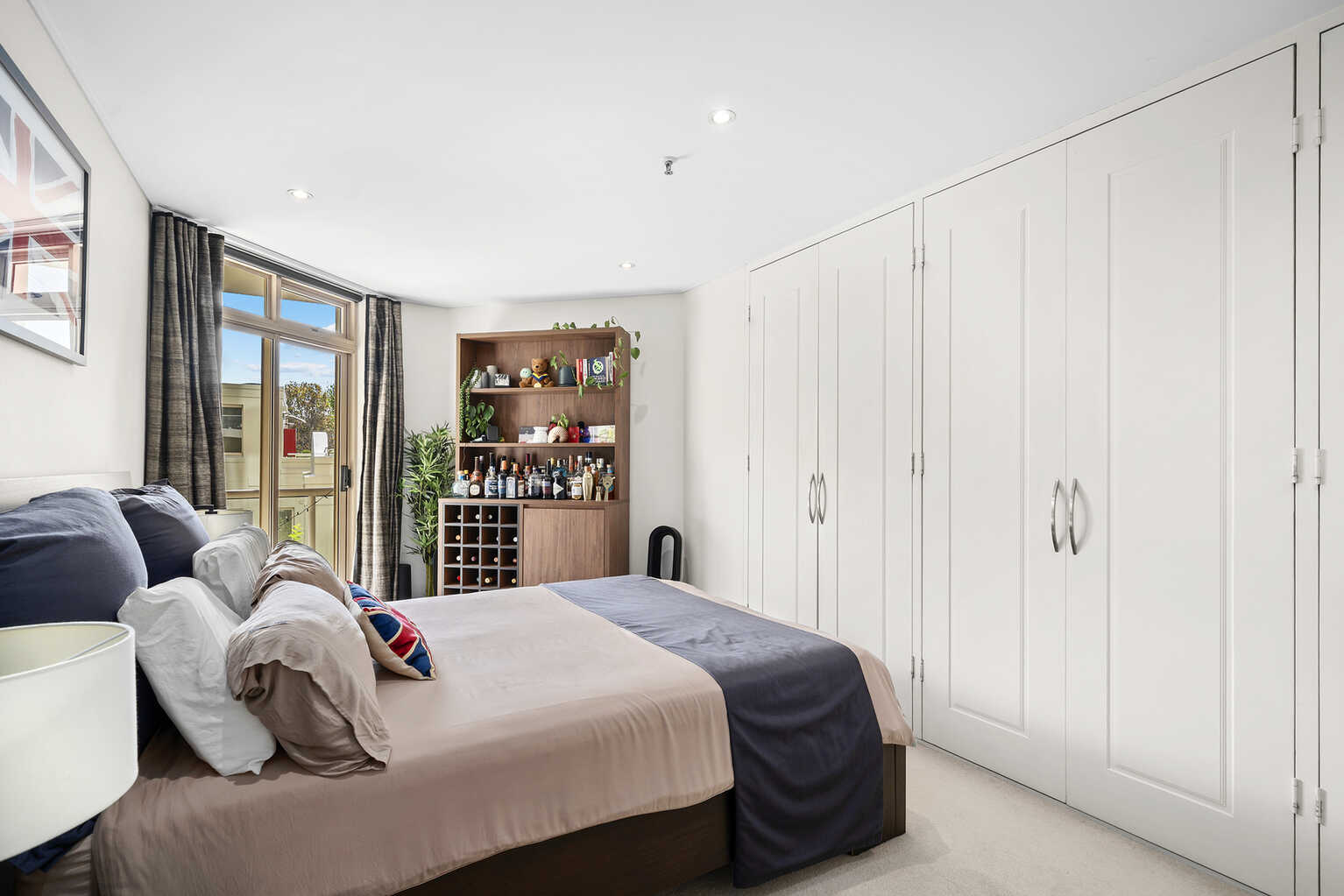 210/63 Crown Street Woolloomooloo 210/63 Crown Street Woolloomooloo