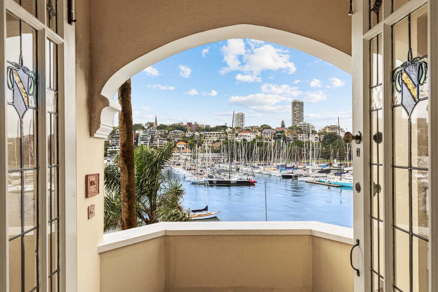 3/2 Elizabeth Bay Crescent Elizabeth Bay