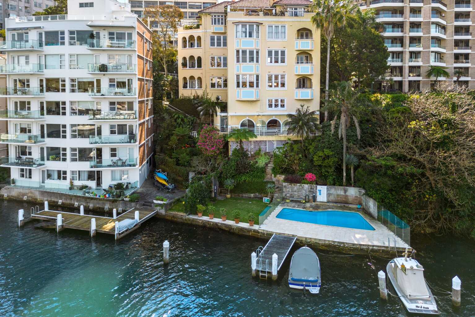 3/2 Elizabeth Bay Crescent Elizabeth Bay