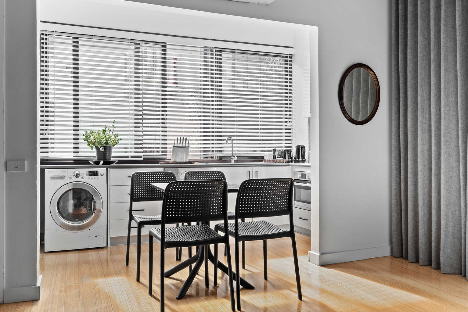 25/18 Springfield Avenue Potts Point