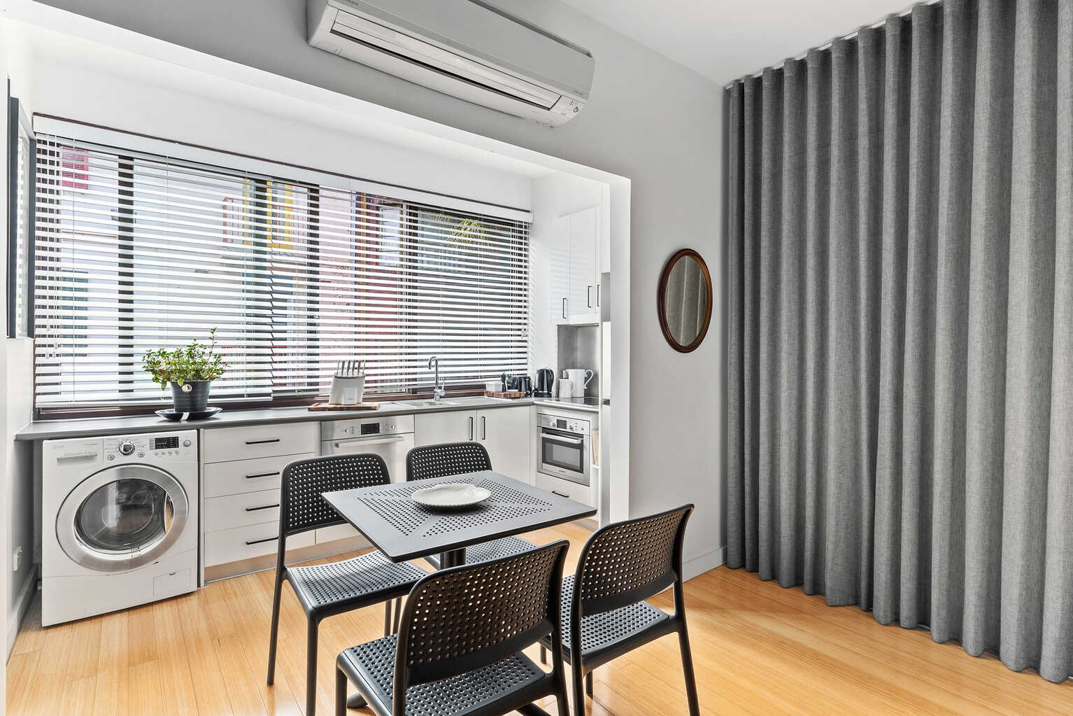 25/18 Springfield Avenue Potts Point