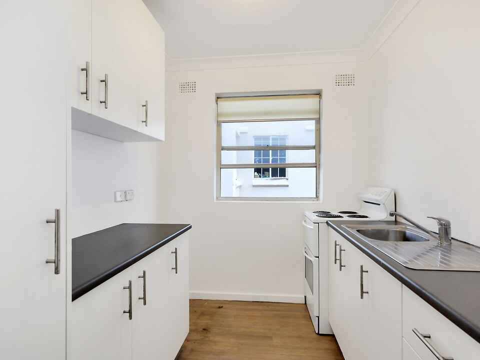 15/4A Ithaca Road Elizabeth Bay