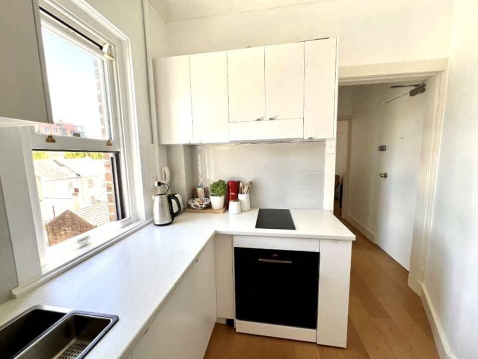 13/6-8 Hughes Street Potts Point