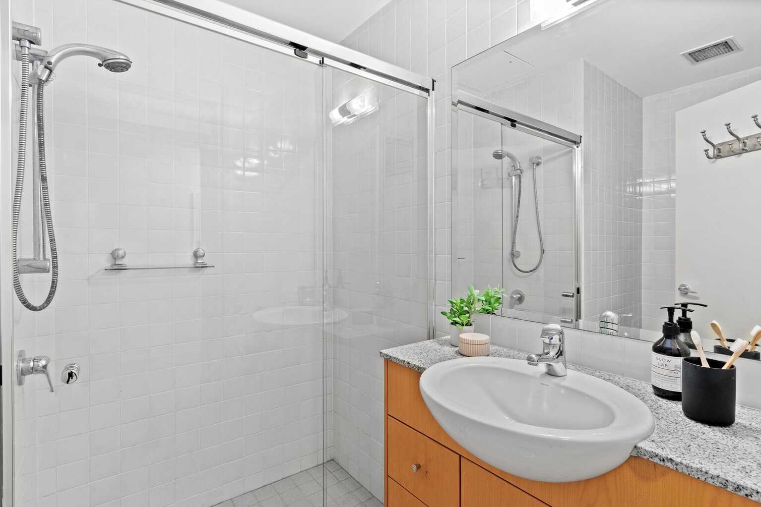 360/6 Cowper Wharf Roadway Woolloomooloo 360/6 Cowper Wharf Roadway Woolloomooloo