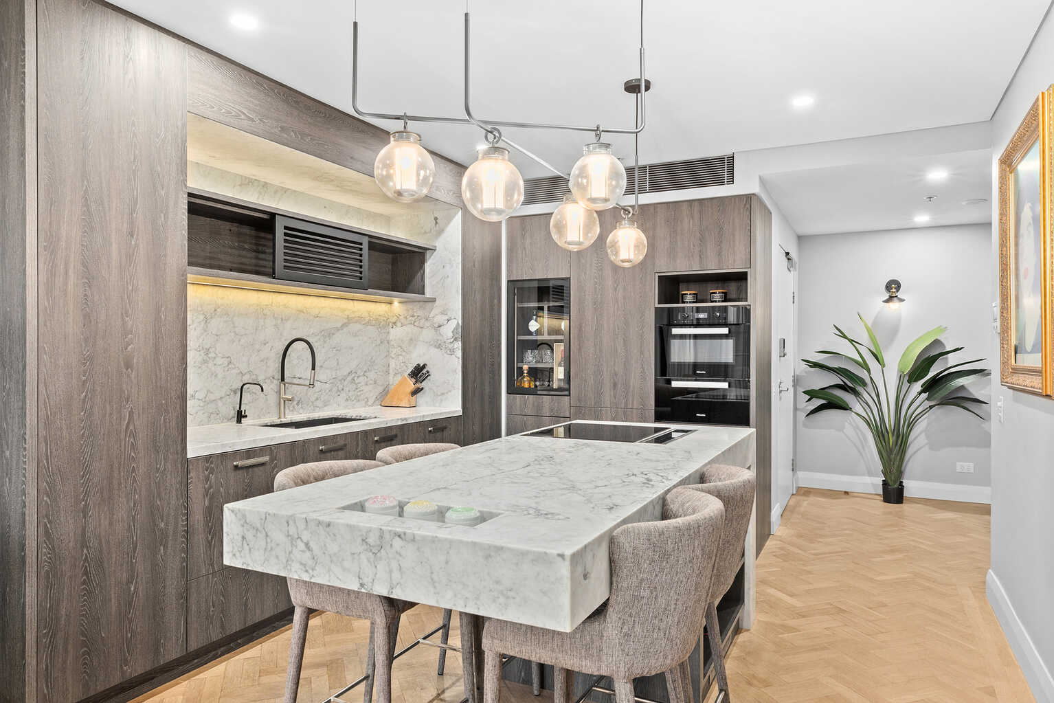 901/81 Macleay Street Potts Point 901/81 Macleay Street Potts Point