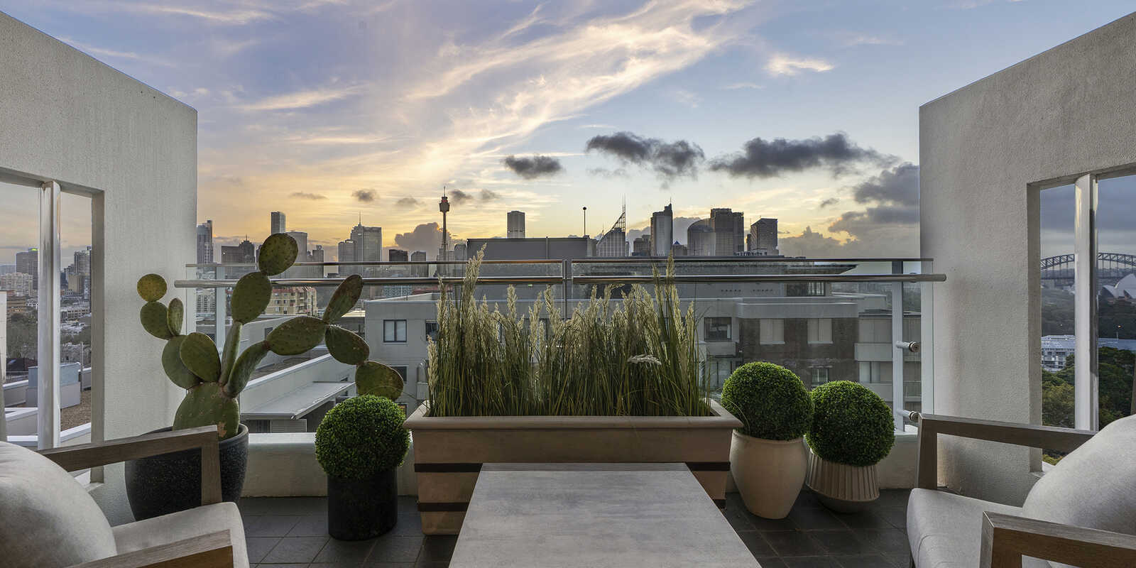 901/81 Macleay Street Potts Point 901/81 Macleay Street Potts Point
