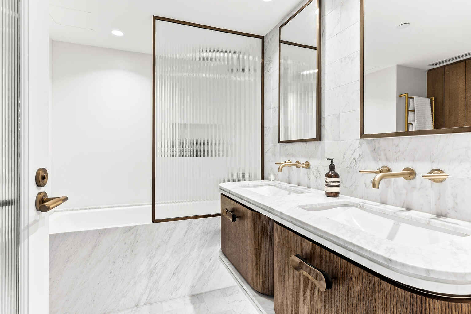 1405/1 Kings Cross Road Darlinghurst 1405/1 Kings Cross Road Darlinghurst