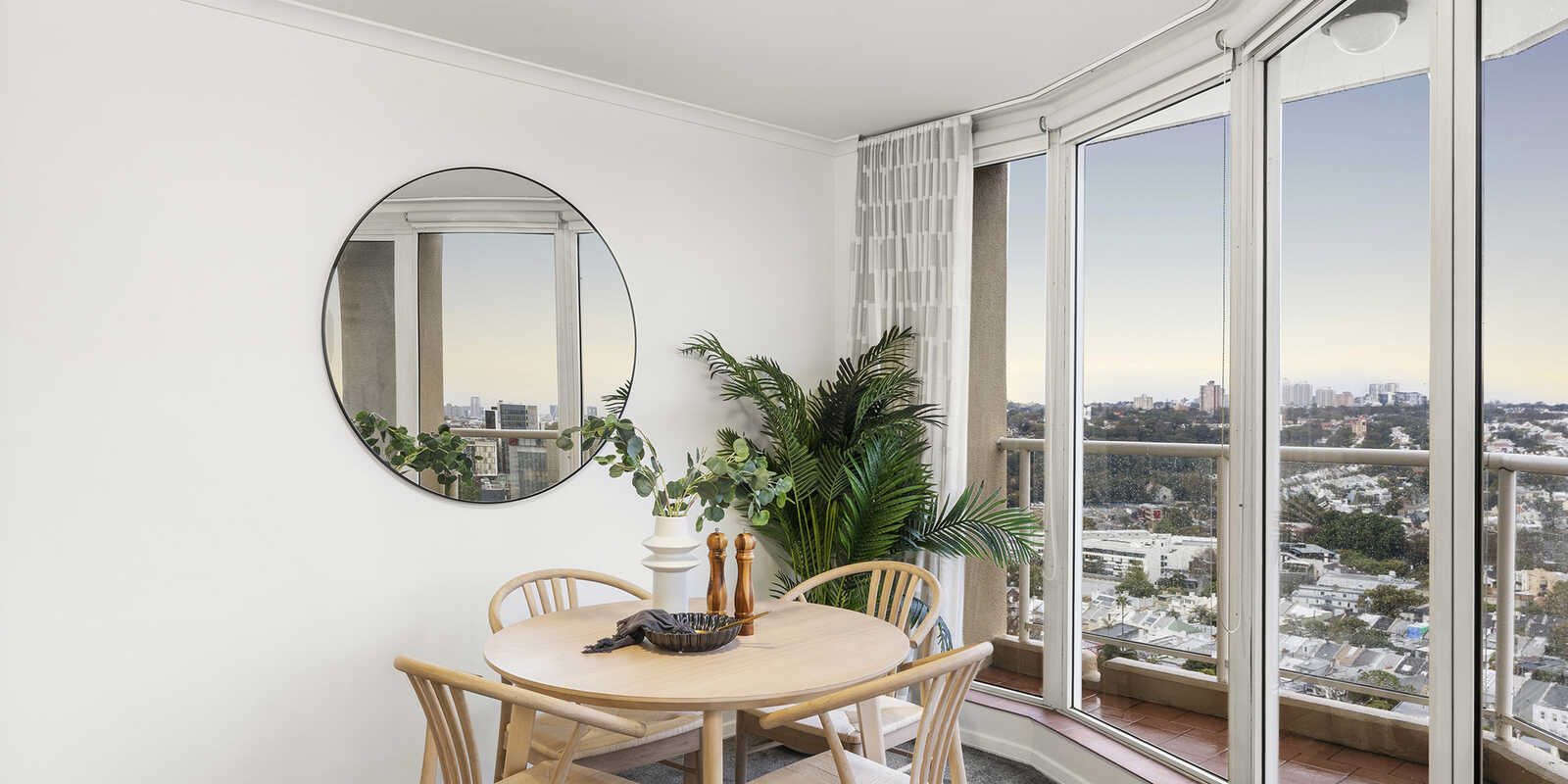 1712/1 Kings Cross Road Darlinghurst 1712/1 Kings Cross Road Darlinghurst