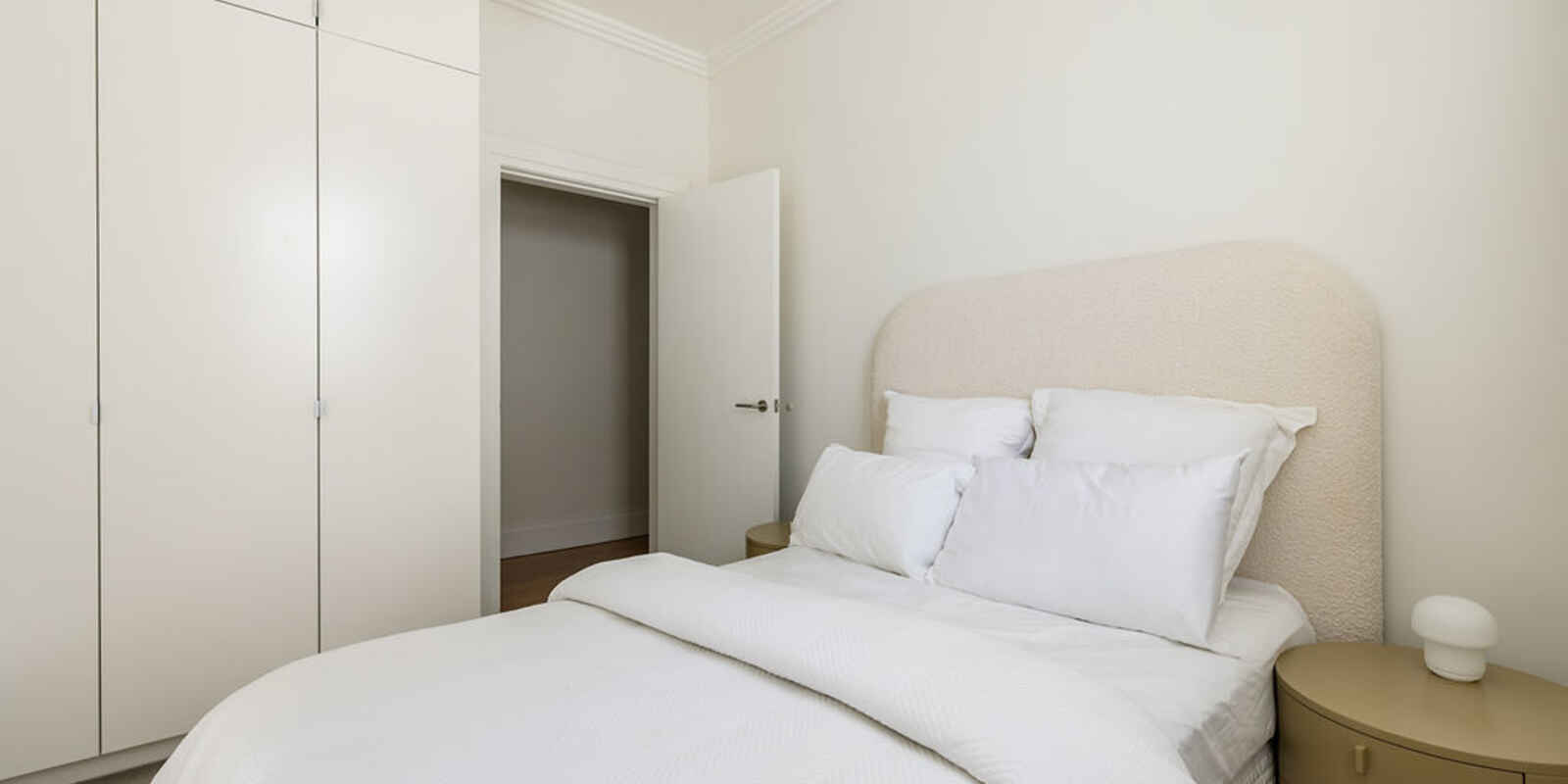 11 Roslyn Gardens Elizabeth Bay