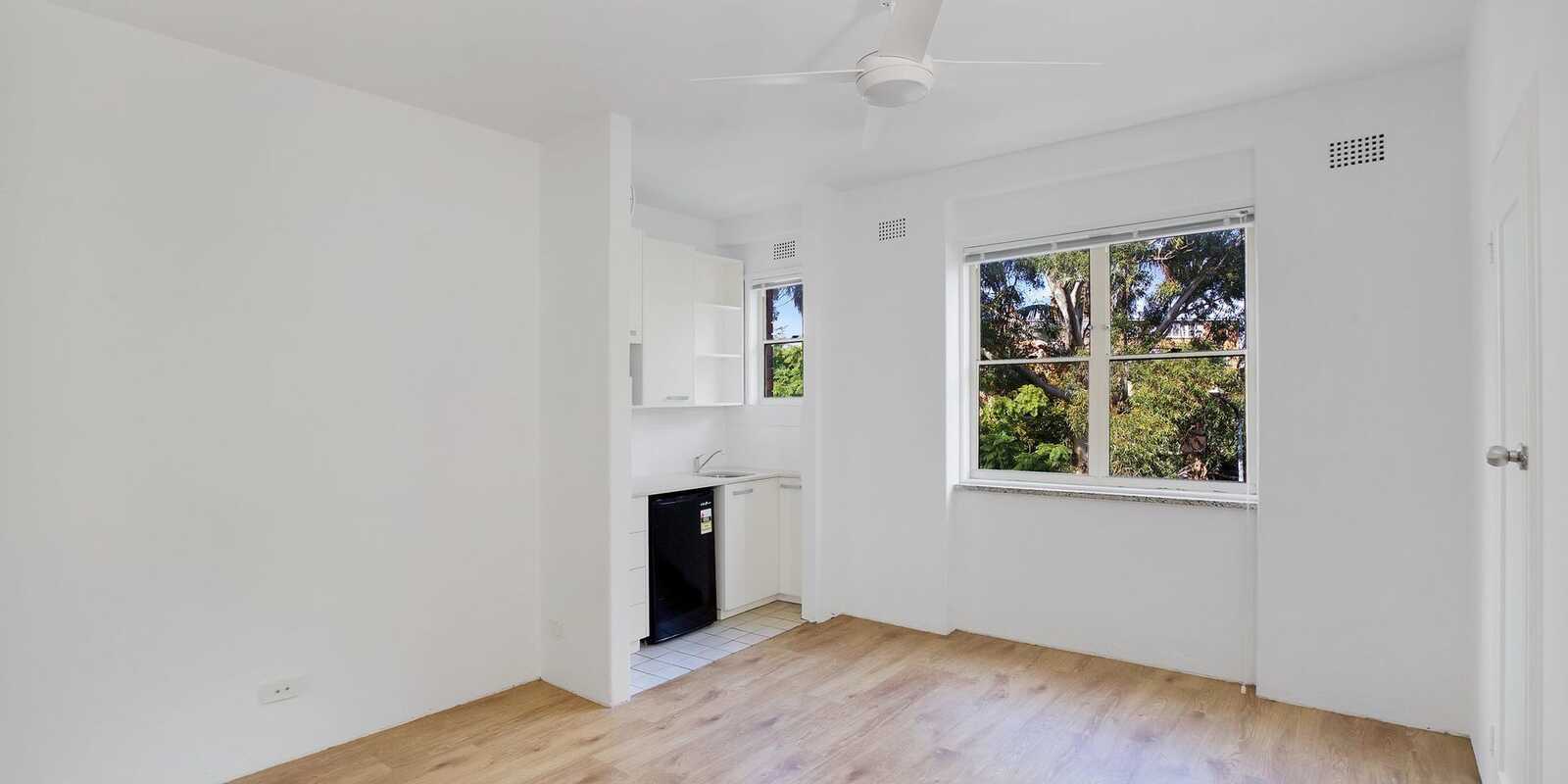 12/76 Elizabeth Bay Road Elizabeth Bay