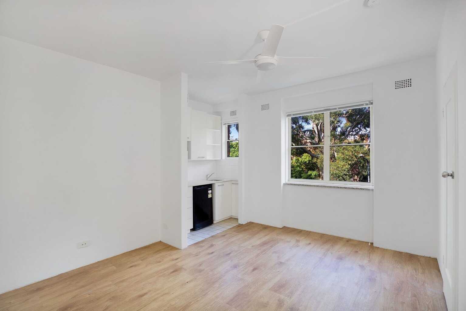 12/76 Elizabeth Bay Road Elizabeth Bay