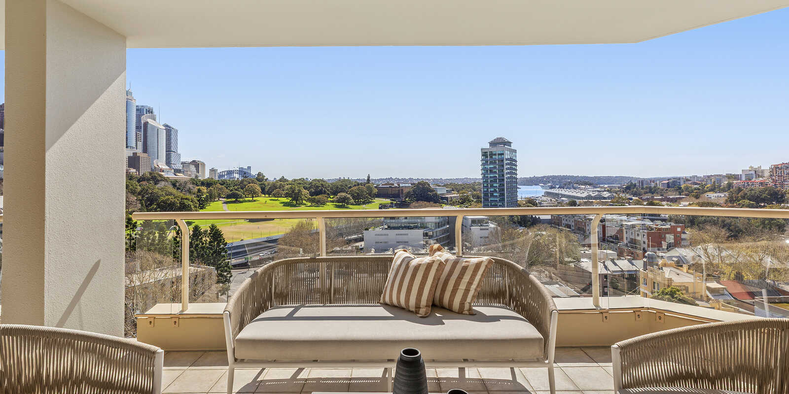 1005/63 Crown Street Woolloomooloo 1005/63 Crown Street Woolloomooloo