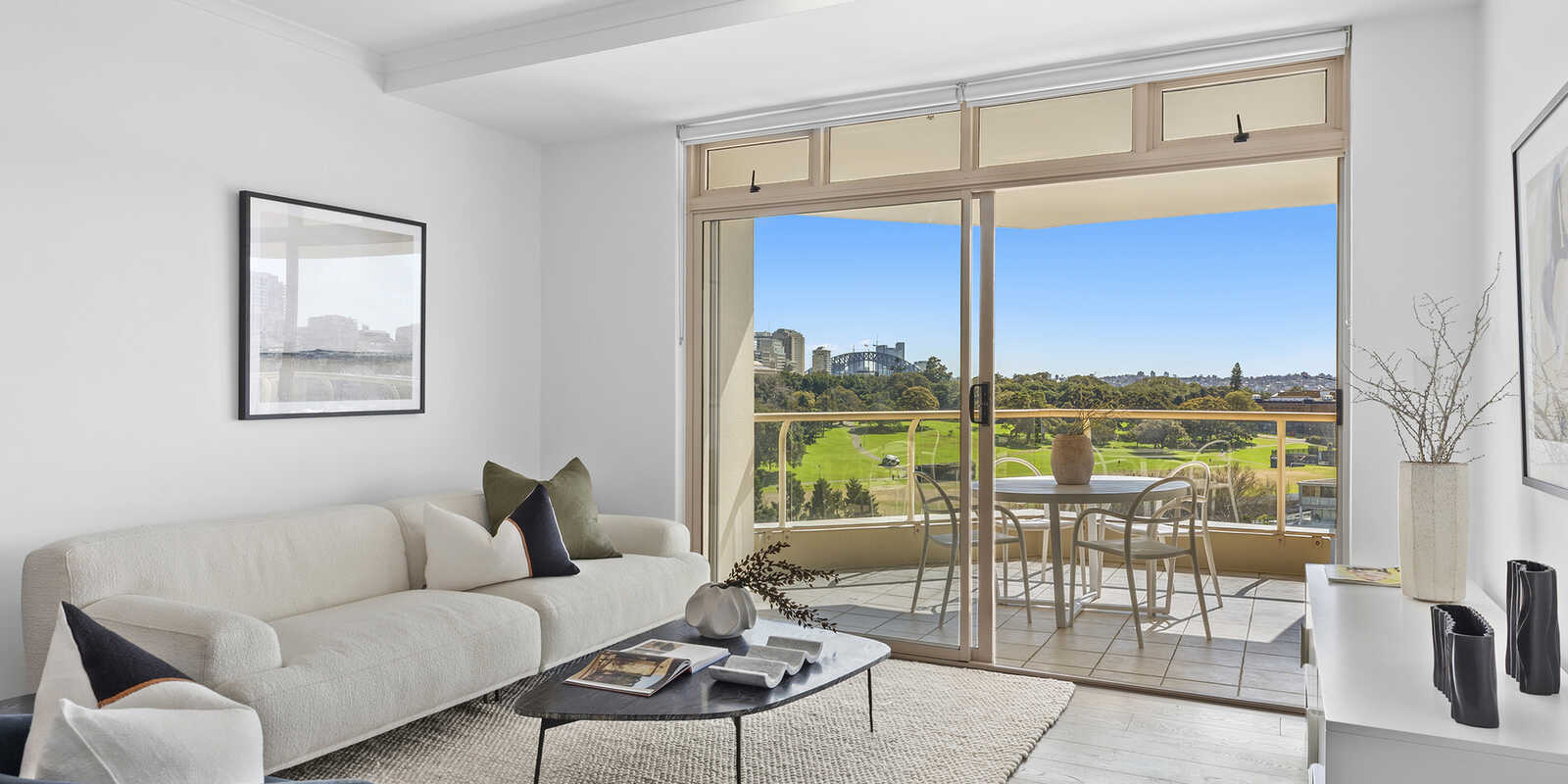 1005/63 Crown Street Woolloomooloo 1005/63 Crown Street Woolloomooloo