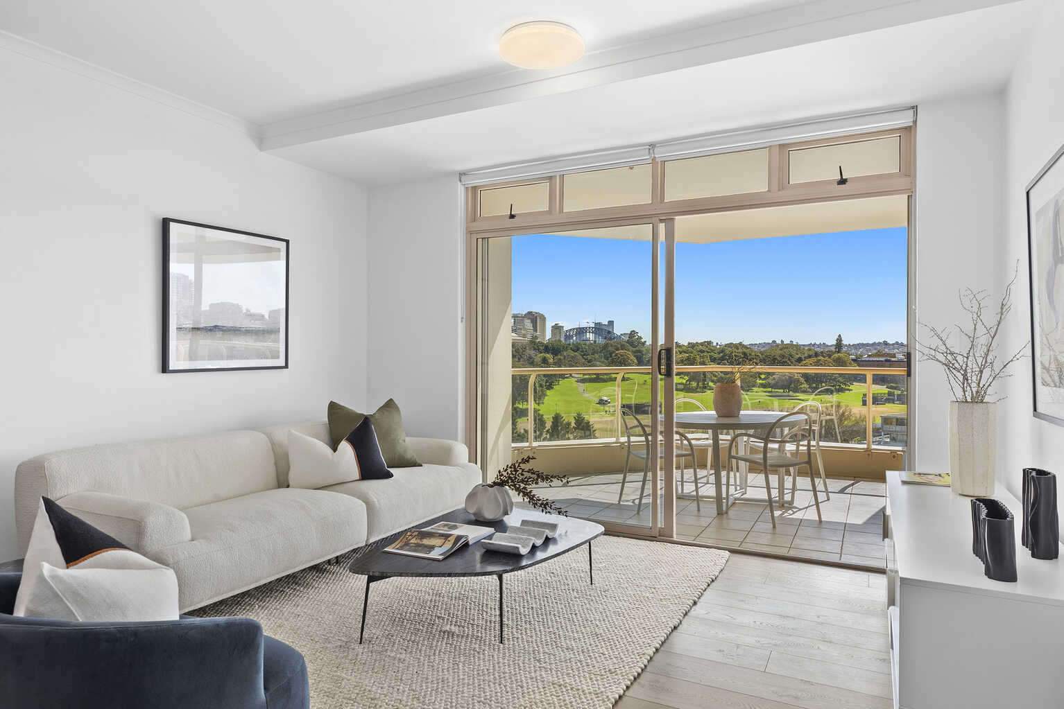 1005/63 Crown Street Woolloomooloo 1005/63 Crown Street Woolloomooloo