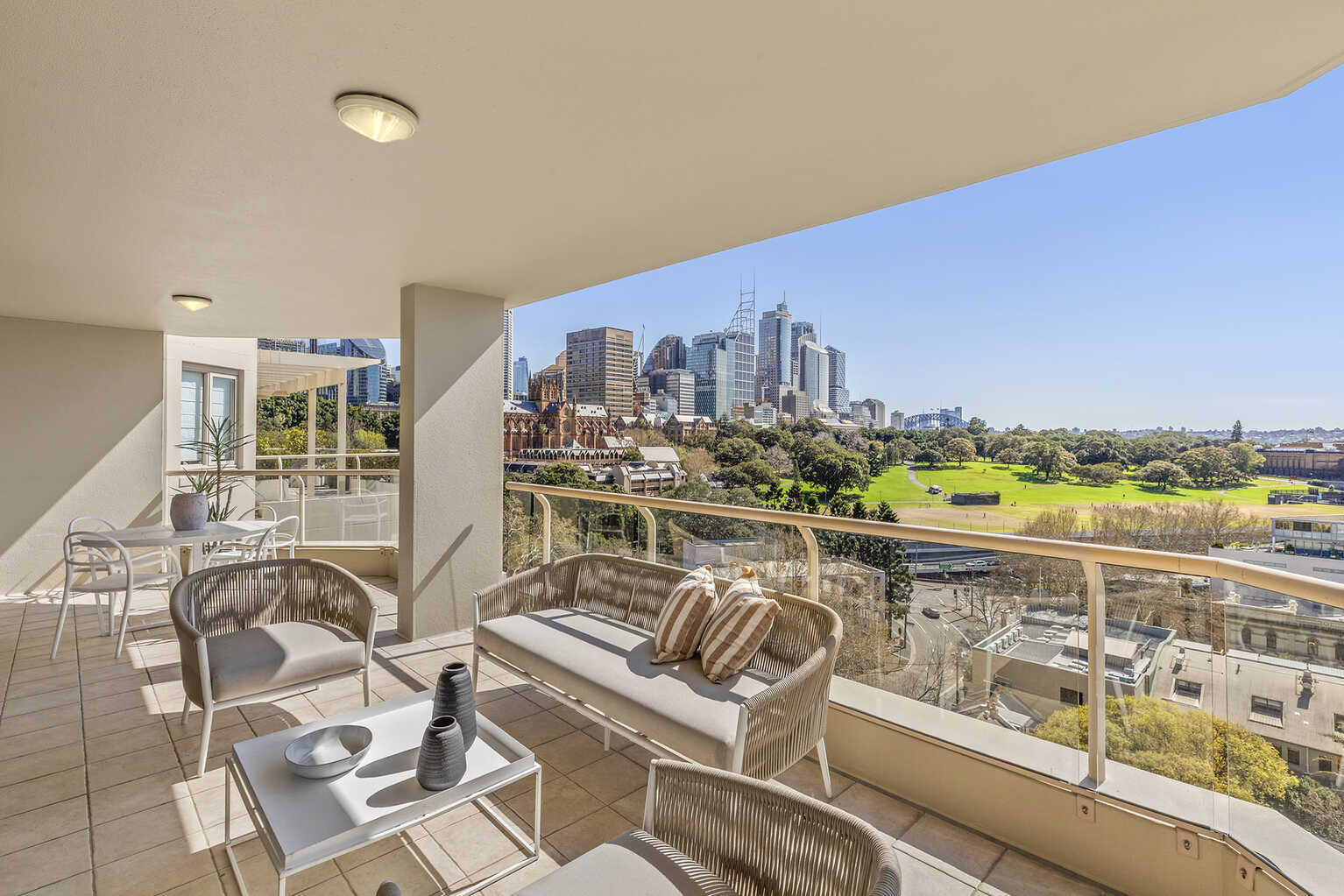 1005/63 Crown Street Woolloomooloo 1005/63 Crown Street Woolloomooloo