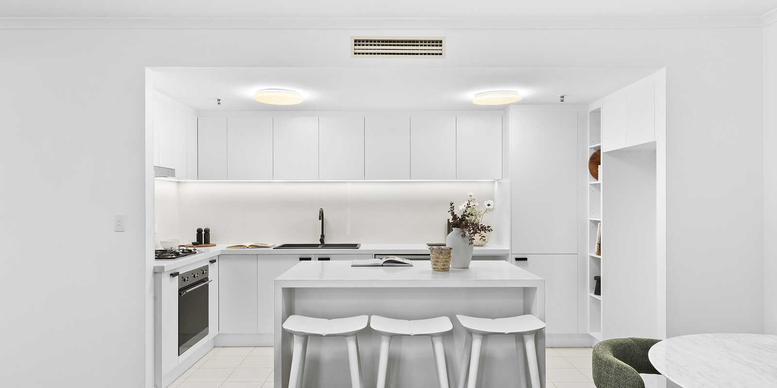 1005/63 Crown Street Woolloomooloo 1005/63 Crown Street Woolloomooloo
