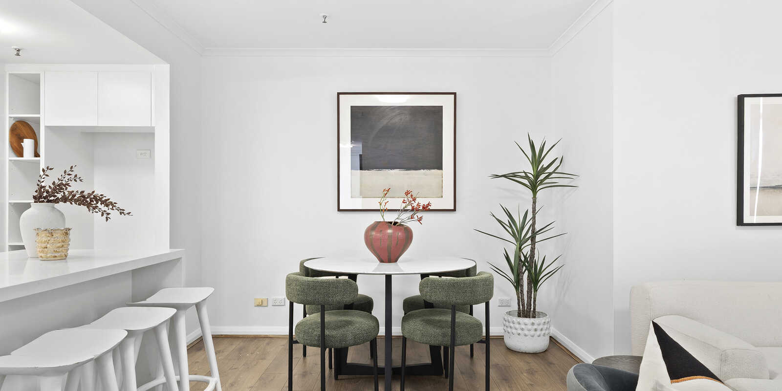 1005/63 Crown Street Woolloomooloo 1005/63 Crown Street Woolloomooloo