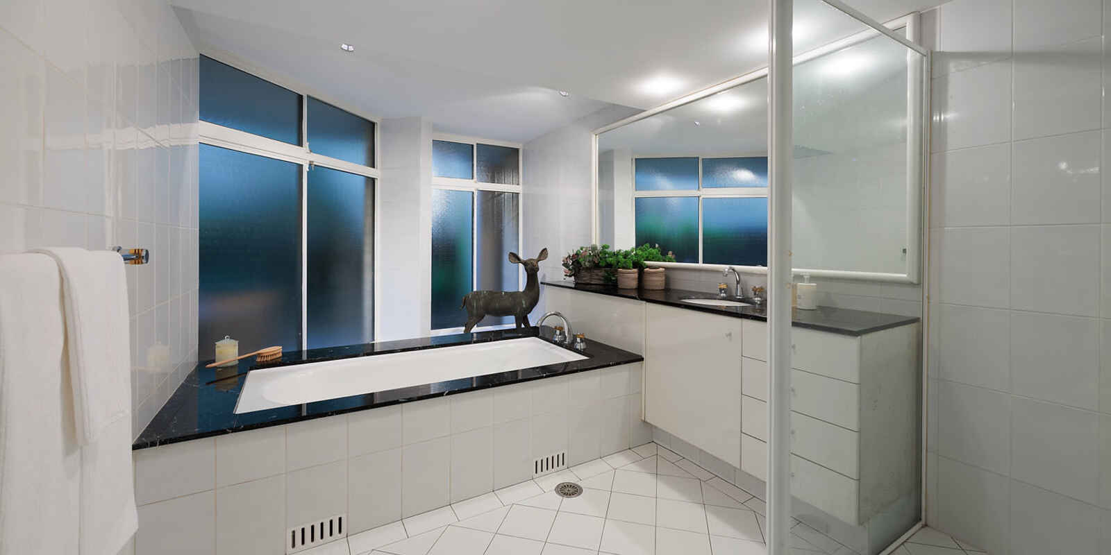 38/93 Elizabeth Bay Road Elizabeth Bay 38/93 Elizabeth Bay Road Elizabeth Bay