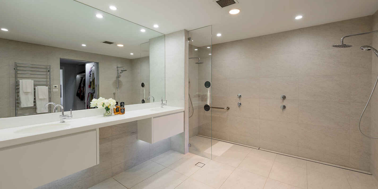 10/10 Lincoln Crescent Woolloomooloo 10/10 Lincoln Crescent Woolloomooloo