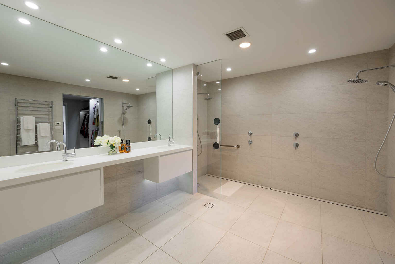 10/10 Lincoln Crescent Woolloomooloo 10/10 Lincoln Crescent Woolloomooloo